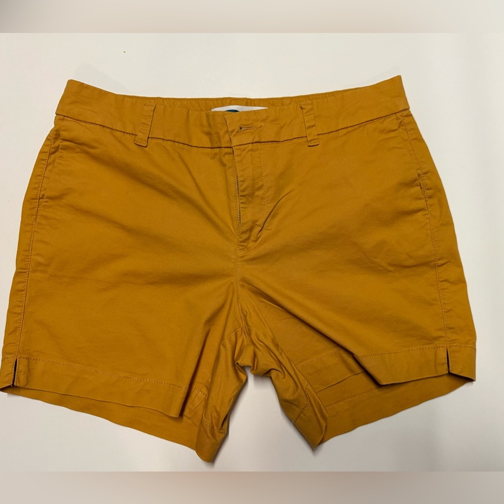 Old Navy Women's Golden Cargo Shorts